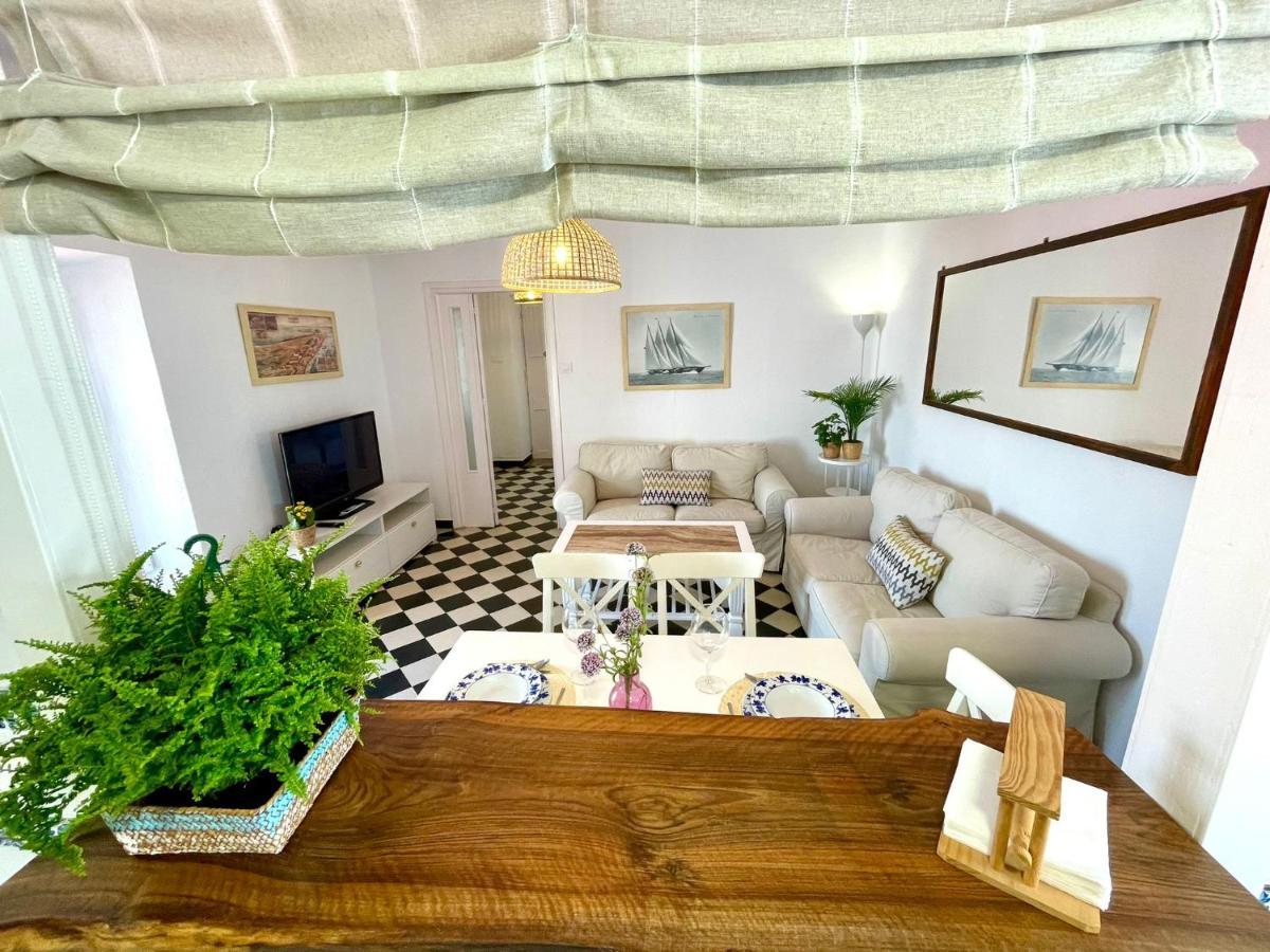 Gatu Villa Salinera, " Preferente Mayores De 25 Anos Y Familias " El Puerto de Santa María Dış mekan fotoğraf